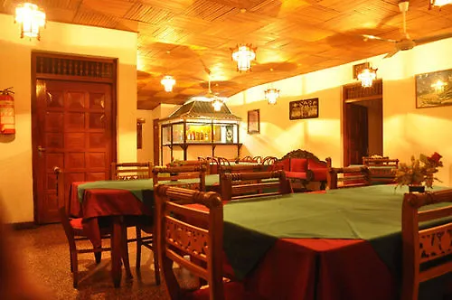 Oyo 436 Sandakelum Tourist Guest House Kandy