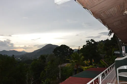 Oyo 436 Sandakelum Tourist Guest House Kandy 3*,  Sri Lanka