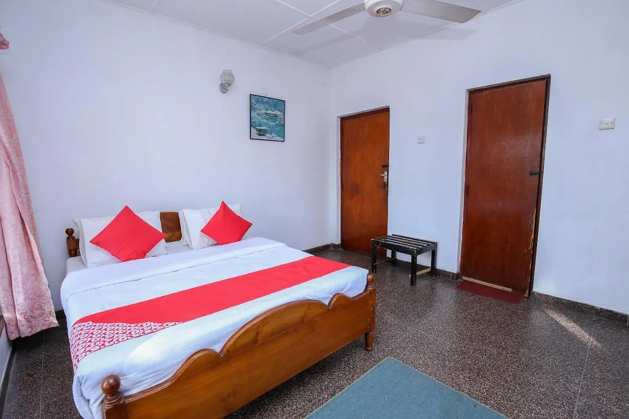 Oyo 436 Sandakelum Tourist Guest House Kandy