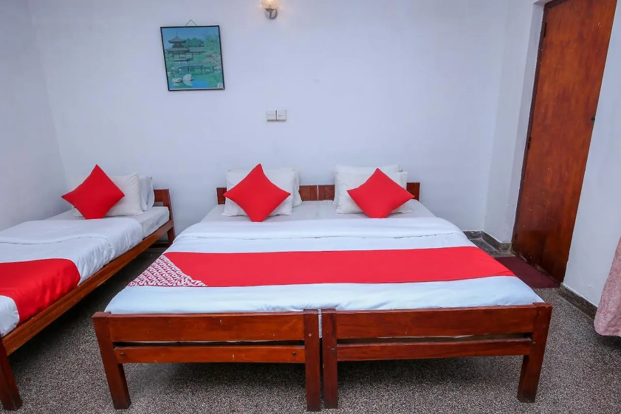 Oyo 436 Sandakelum Tourist Guest House Kandy
